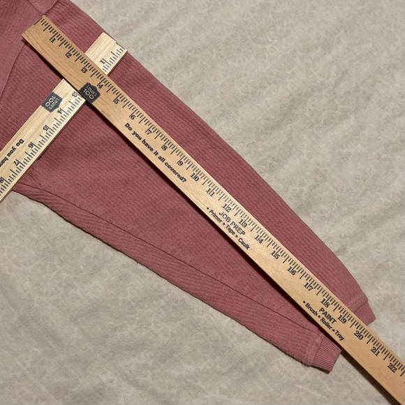 Simply Southern Dusty Rose Waffle Knit “Be Kind' Sweatshirt with Daisy - Picture 3 of 10